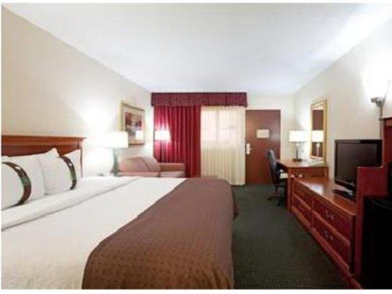 Ramada Inn Lafayette Conference Center Exteriör bild