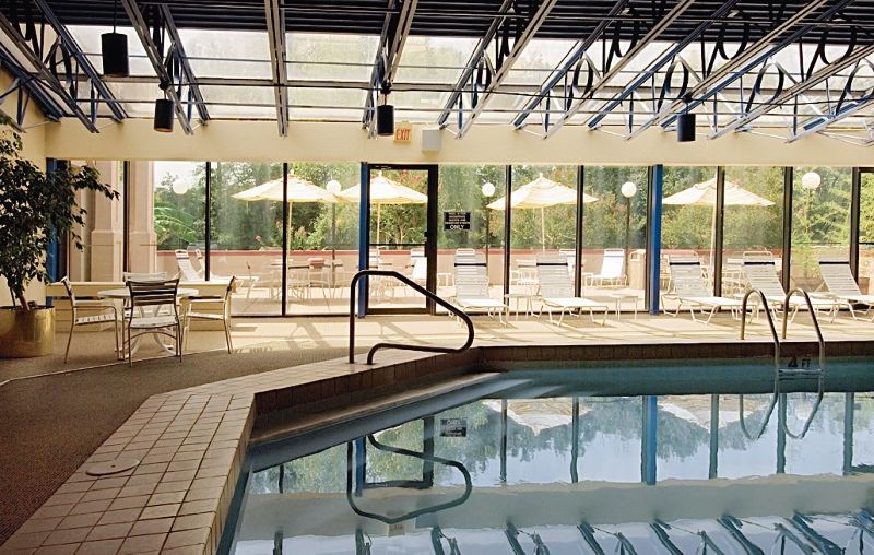 Ramada Inn Lafayette Conference Center Exteriör bild